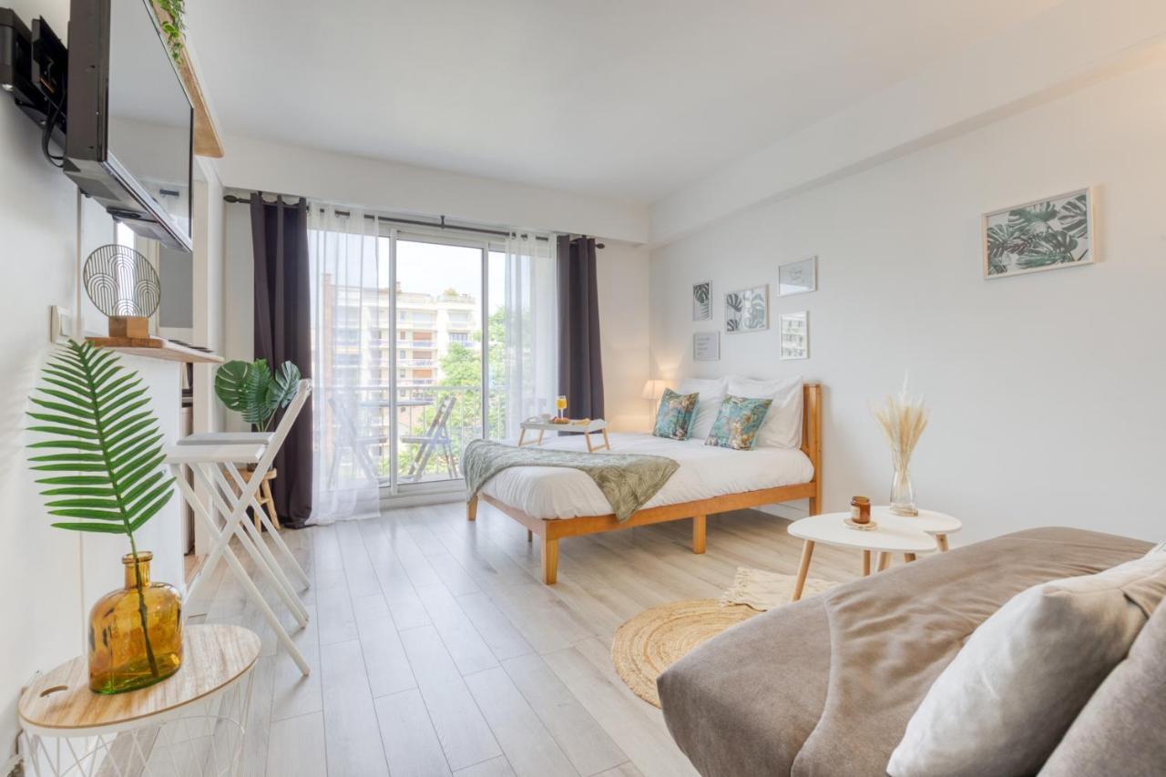 Zzzen Aux Portes De Paris Avec Parking Et Netflix 万塞讷 外观 照片